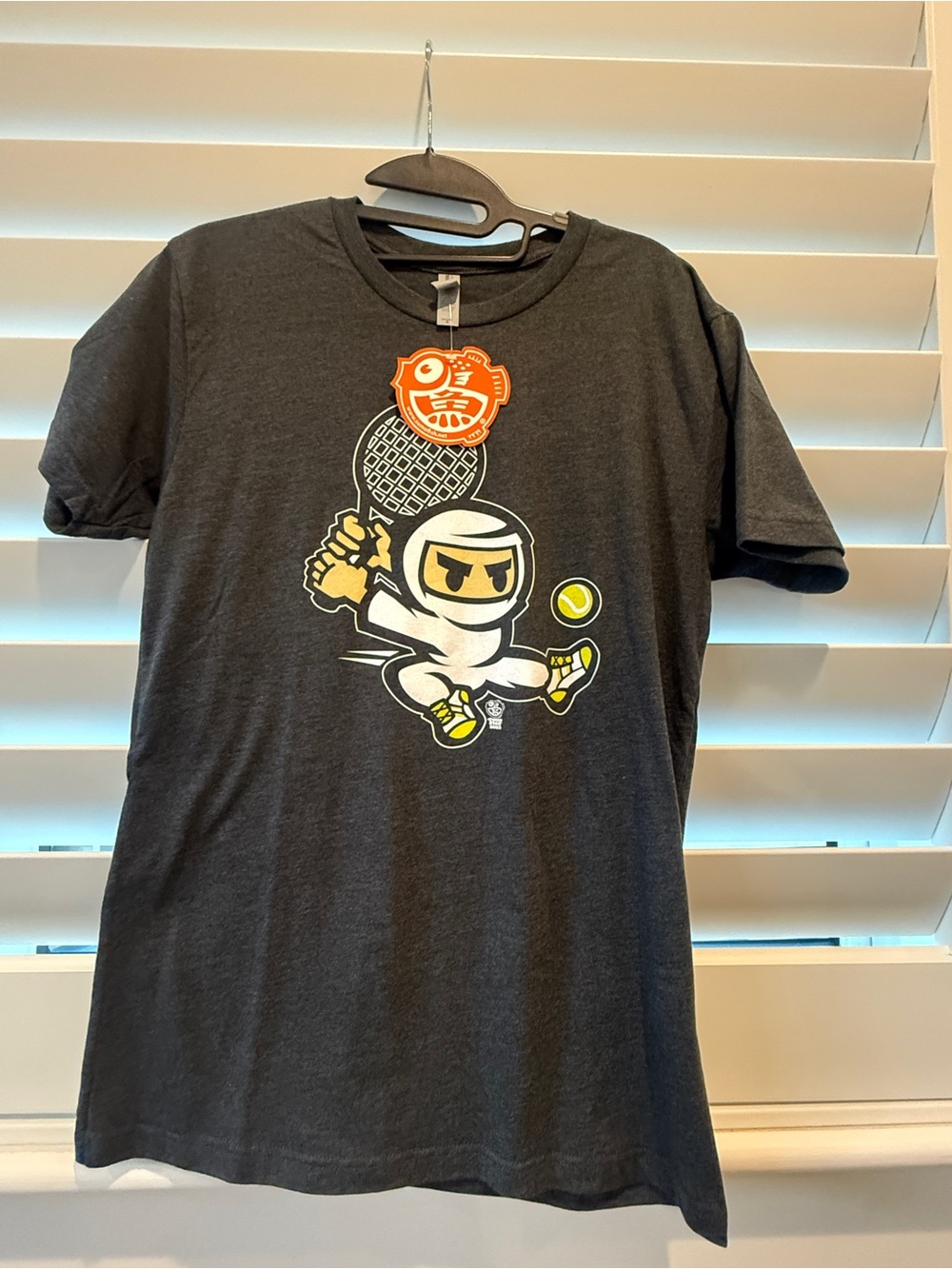 NWTSumofisb Adult Smal Black Ninja Tennis Graphic Tee